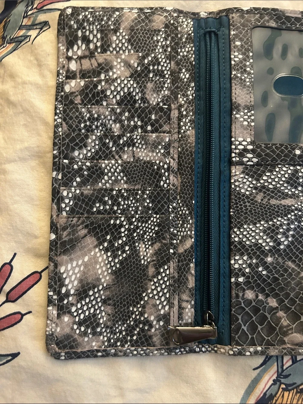 HOBO sleek snakeskin